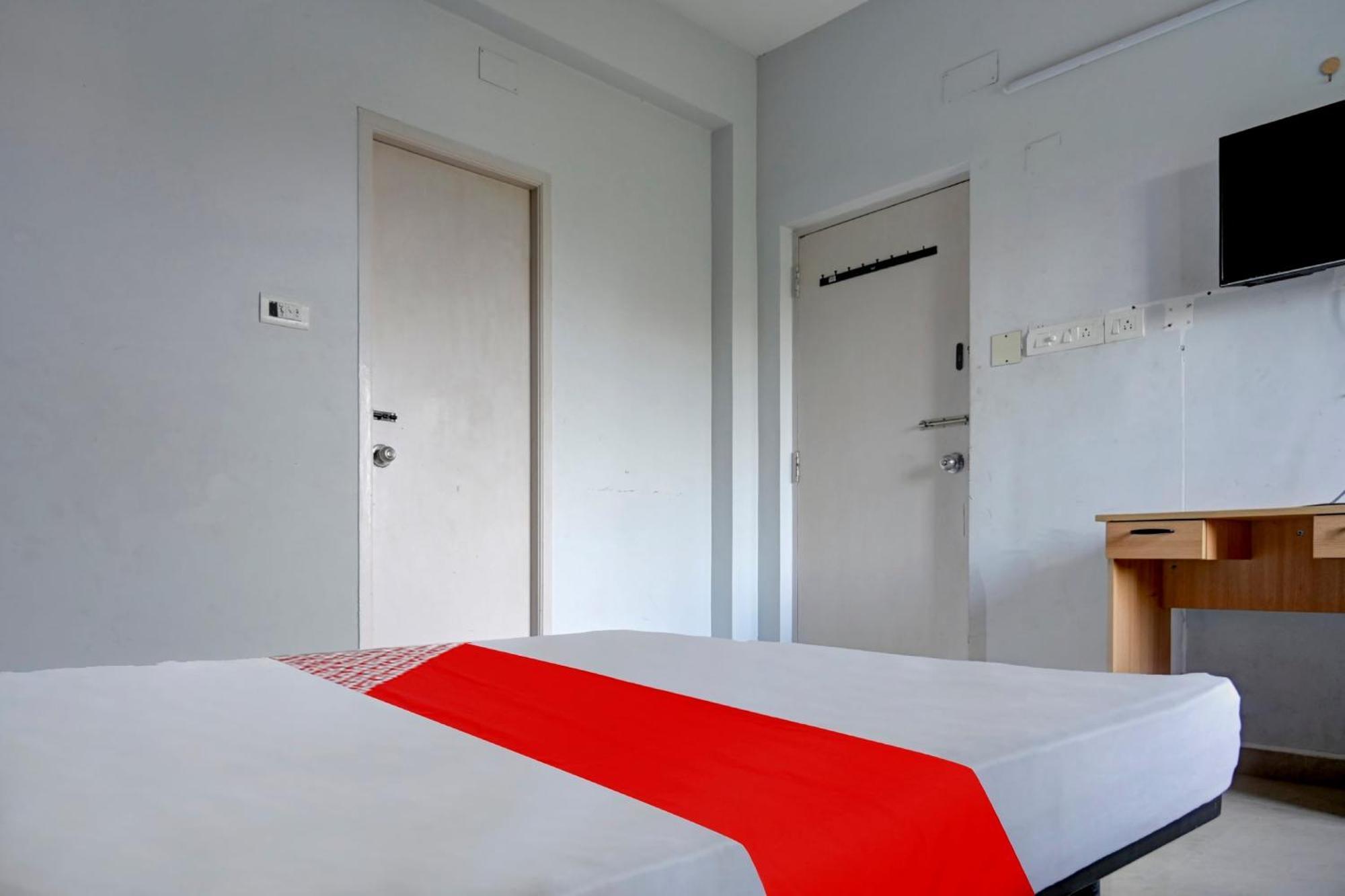 Live As Chn727 Hotel Gūduvāncheri Kültér fotó