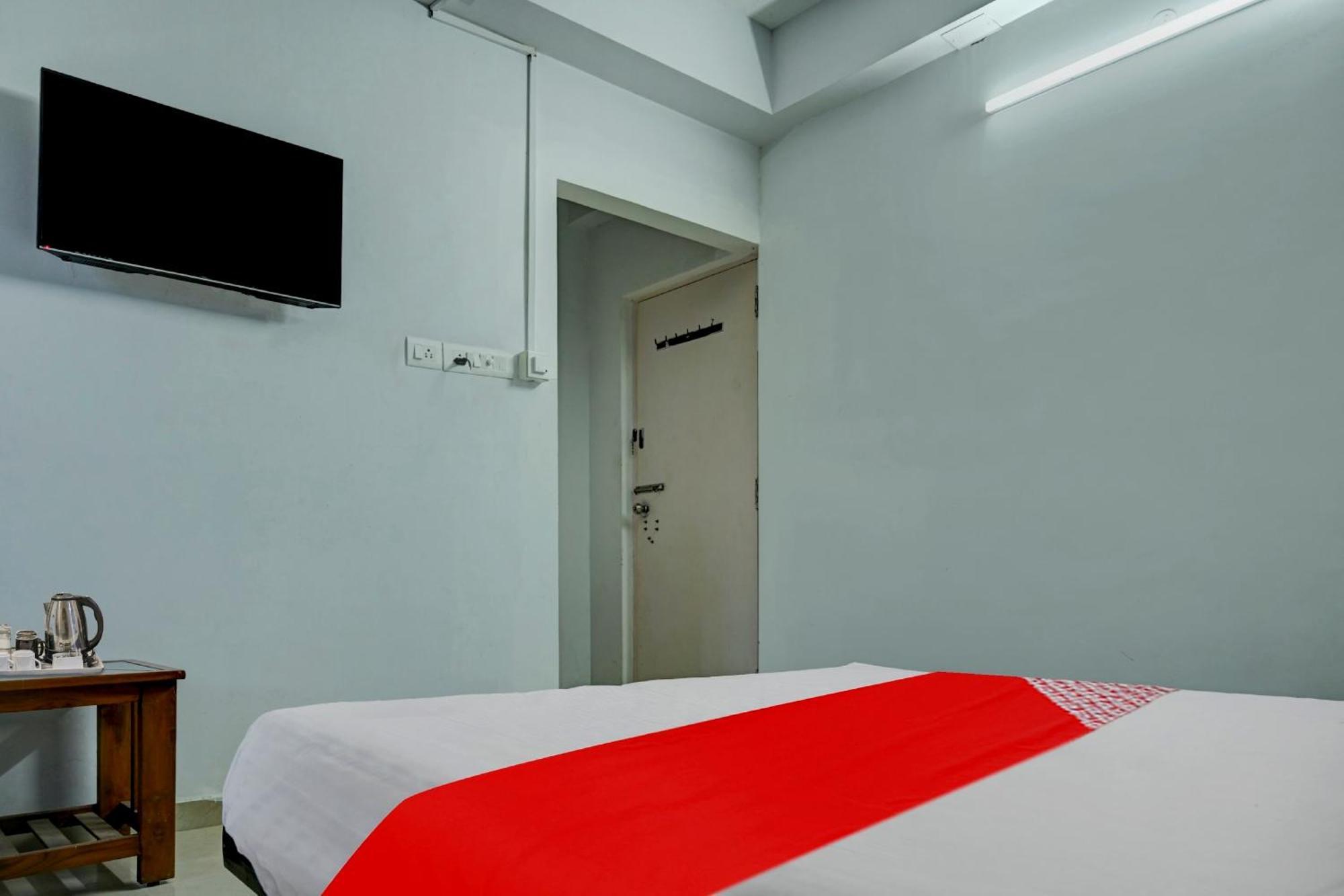 Live As Chn727 Hotel Gūduvāncheri Kültér fotó